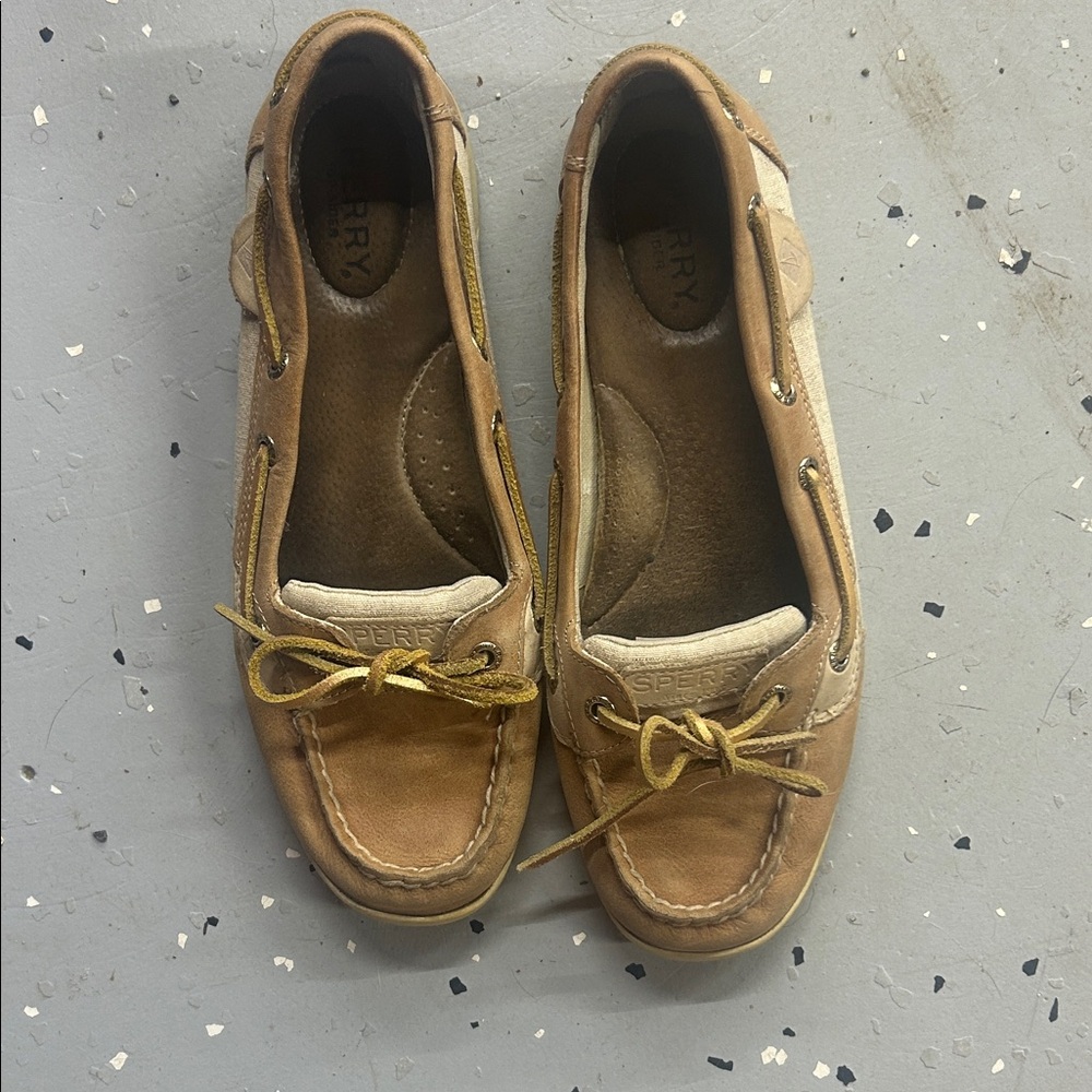 Sperry Tan Boat Shoes with Gold Laces